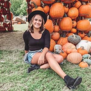 Meet your Posher, Samantha